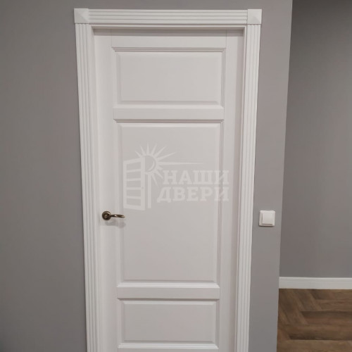 Белые эмалированные двери